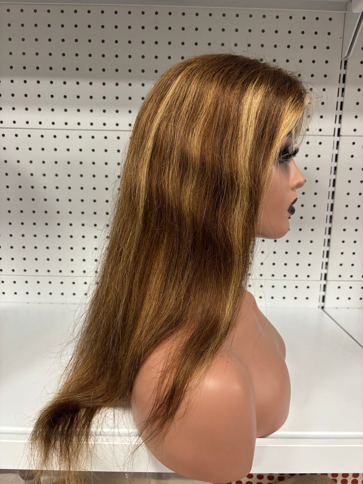 22" Blonde Balayage Body Wave HD Lace Front Wig - Sun-Kissed Waves & Seamless Lace