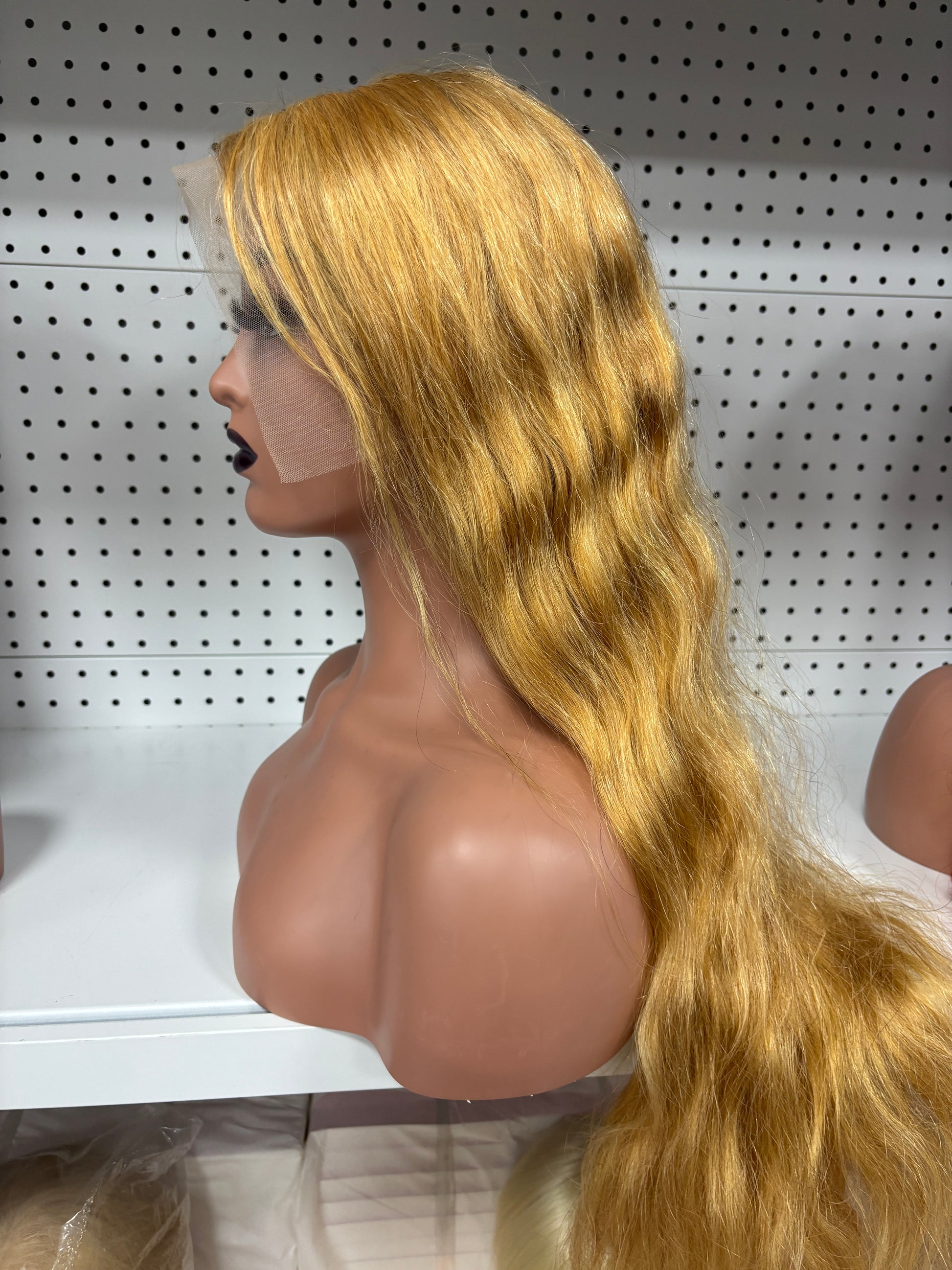 24" Blonde Body Wave HD Lace Front Wig - Sun-Kissed Waves & Seamless Lace