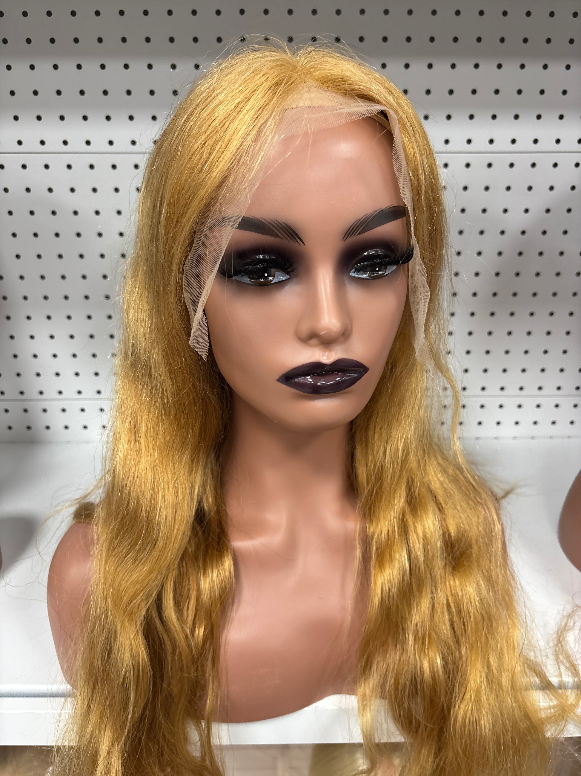 24" Blonde Body Wave HD Lace Front Wig - Sun-Kissed Waves & Seamless Lace